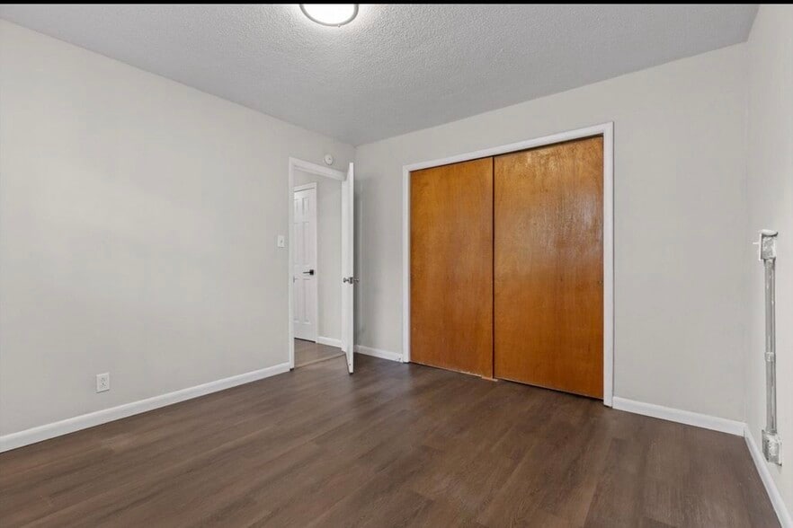 Building Photo - 4331 Lazard St