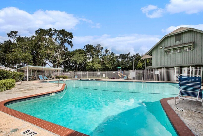 Building Photo - 6339 Del Monte Dr