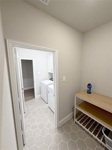 Building Photo - 328 Greenhouse Dr