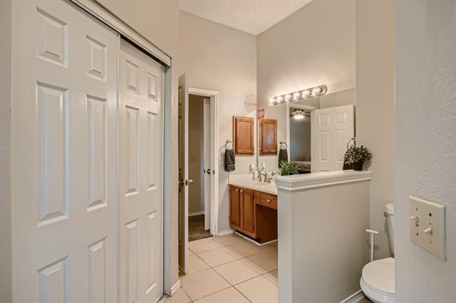 Building Photo - 627 Meadowbrook St
