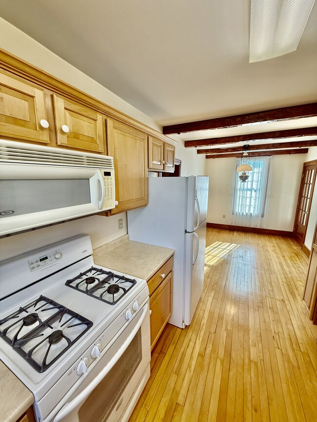 Building Photo - 1213 Glenwood Heights Rd