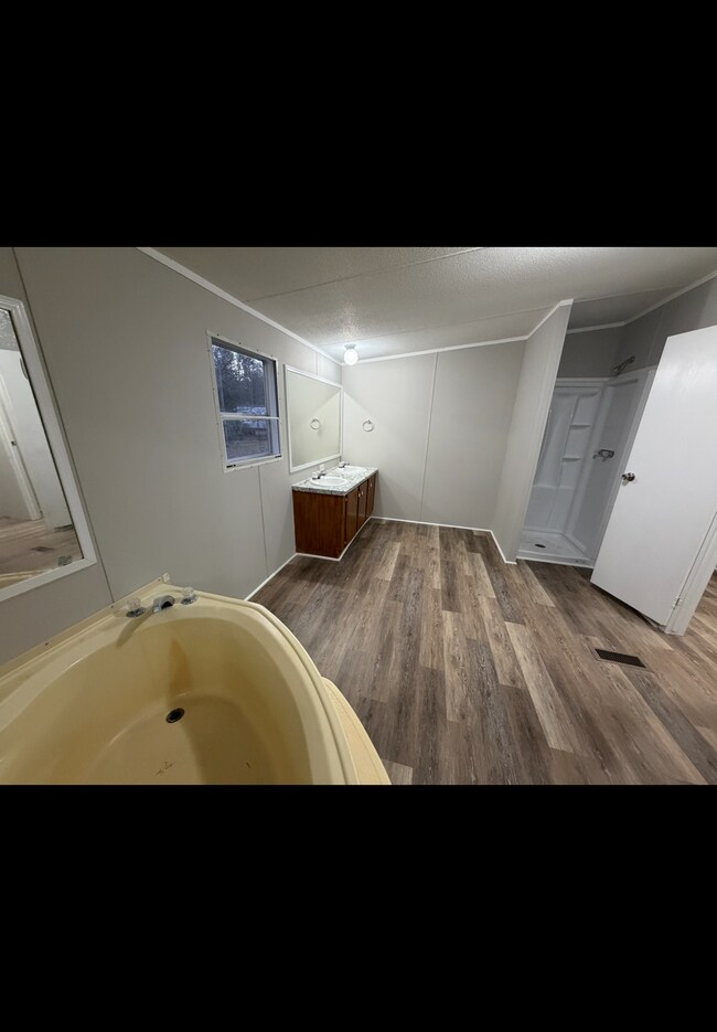 Building Photo - 1542 Jerusalem Rd