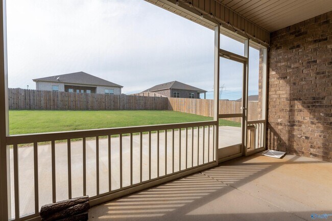 Building Photo - 22654 Regent Dr