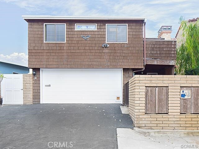 Building Photo - 1560 E Oceanfront