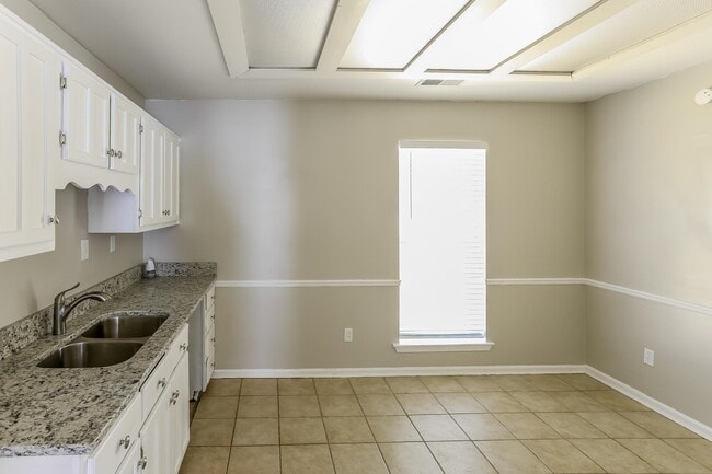 Building Photo - 4511 Country Brook Dr