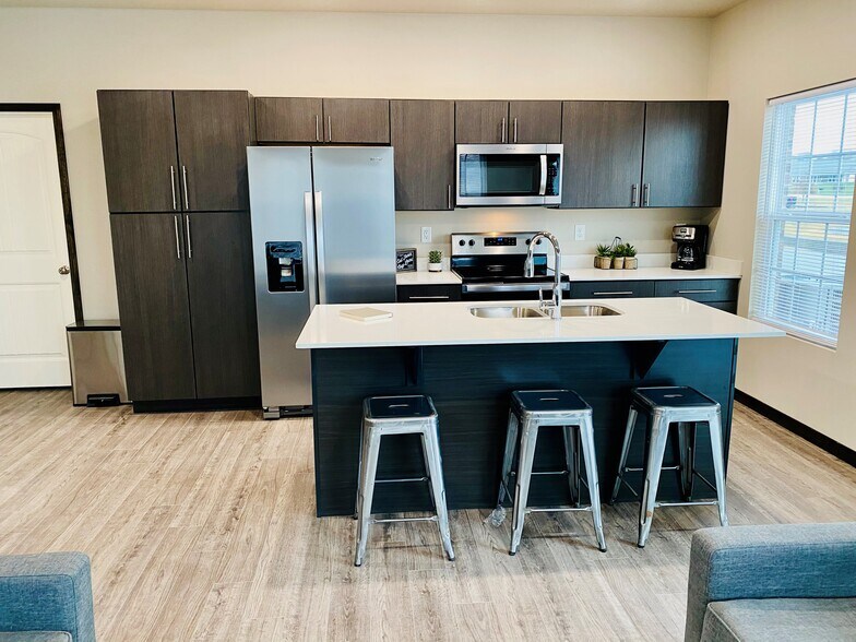 Building Photo - 1122 Crosby Dr