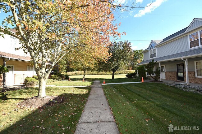 Building Photo - 56 Sassafras Ct