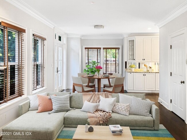 Building Photo - 282 Bruce Park Ave