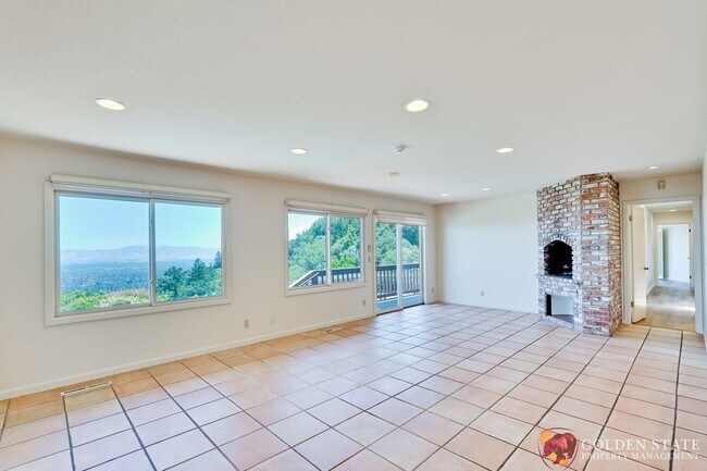 Building Photo - Private Saratoga Mountain Retreat Just Minutes from Downtown