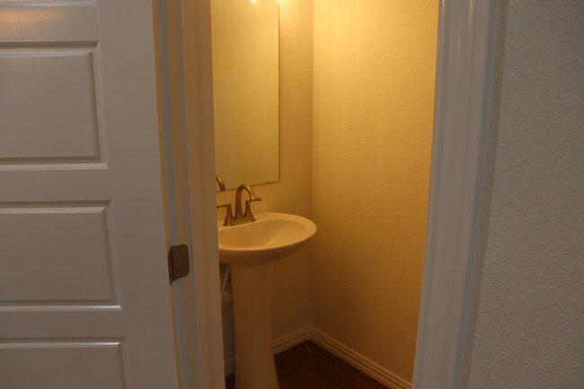 Powder Room - 5831 Grayson St