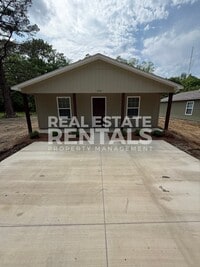 Building Photo - 1501 Van Buren Ave