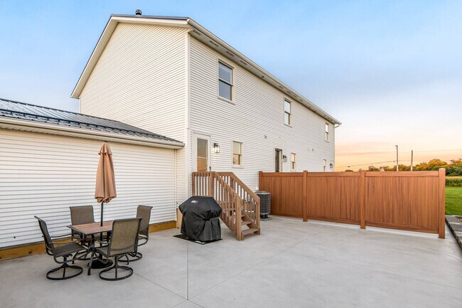 Building Photo - 10268 Cleveland Rd