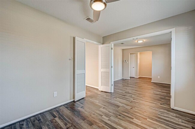 Building Photo - 13002 Kingsmill Dr