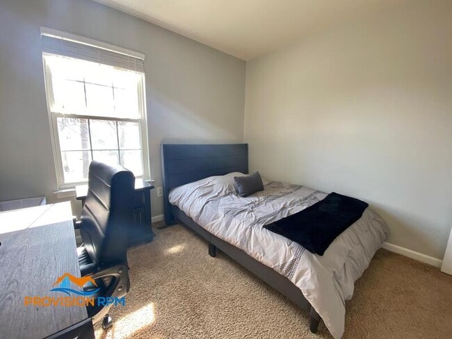 Building Photo - 106 Hanson Ct