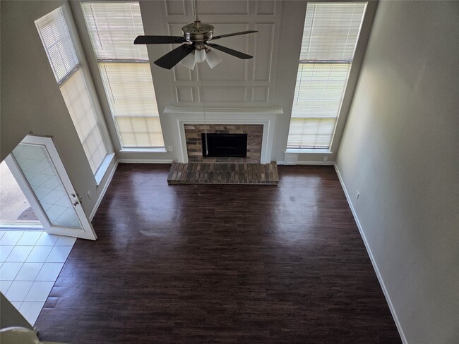 Building Photo - 8715 Rocky Valley Dr