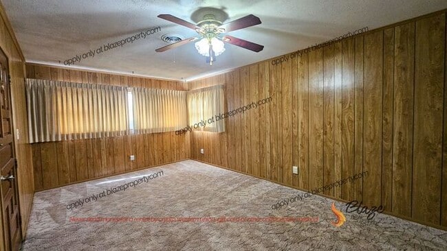 Primary Photo - 4 bedroom 2 bathroom home in Lawndale read...