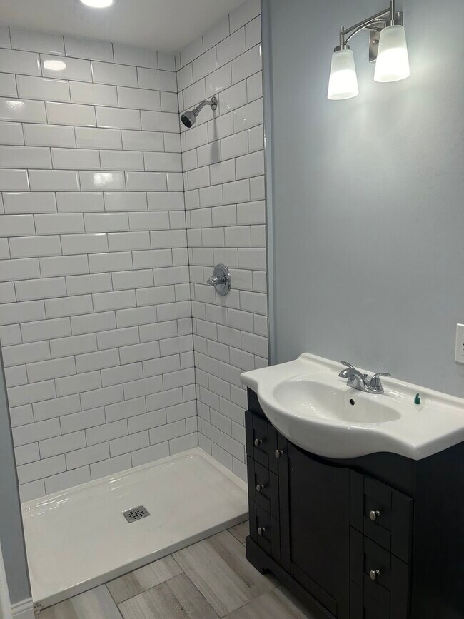 Building Photo - 3115 50th Ct
