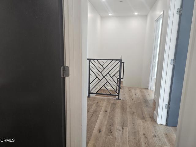 Building Photo - 14550 Burbank Blvd