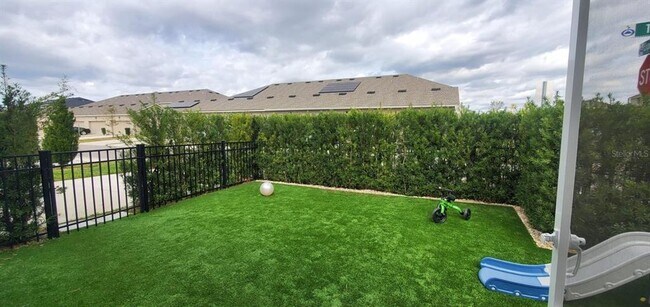 Building Photo - 11987 Globe St