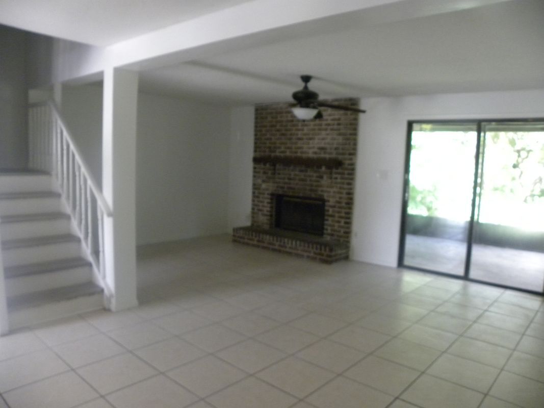 Building Photo - 4966 Sanoma Village