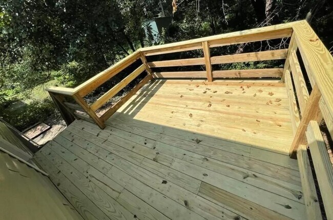Building Photo - 9307 Lost Forest Dr