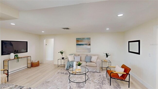 Building Photo - 6380 3rd Palm Point