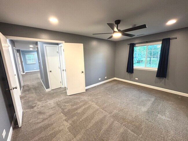 Building Photo - 2114 Southwind Cir