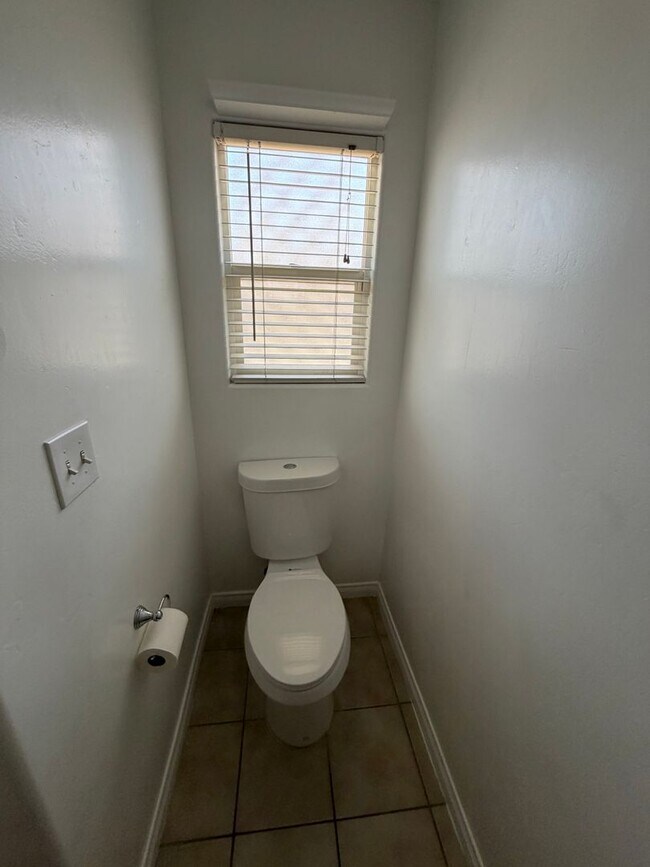 Building Photo - 5800 Potenza Ln