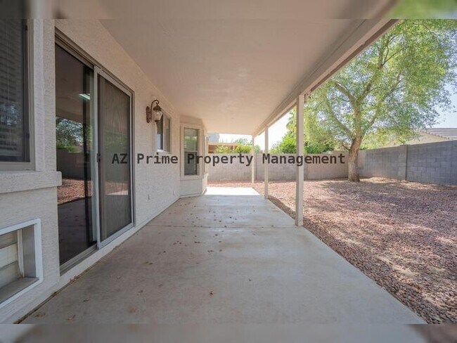 Building Photo - 17432 W Calavar Rd