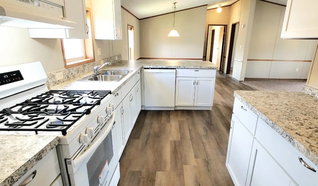 Building Photo - 9486 Lighthouse Dr