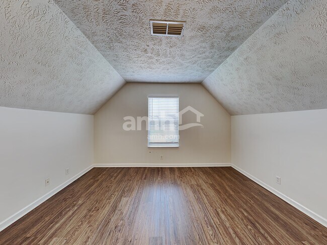 Building Photo - 1238 Dalmally Dr