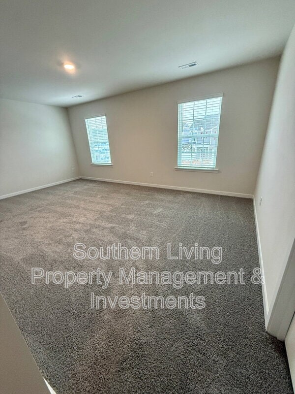 Building Photo - 12027 Zazu Wy