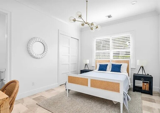 Building Photo - 11091 Bitternut Hickory Ln