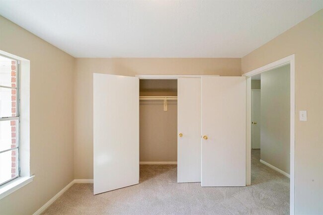 Building Photo - 2603 Desert Sage Dr
