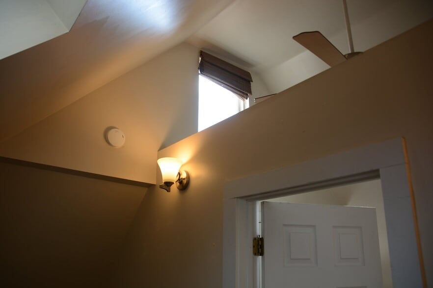 Building Photo - 120 W 5th Ave