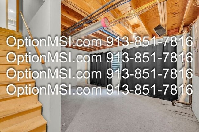 Building Photo - Overland park duplex!