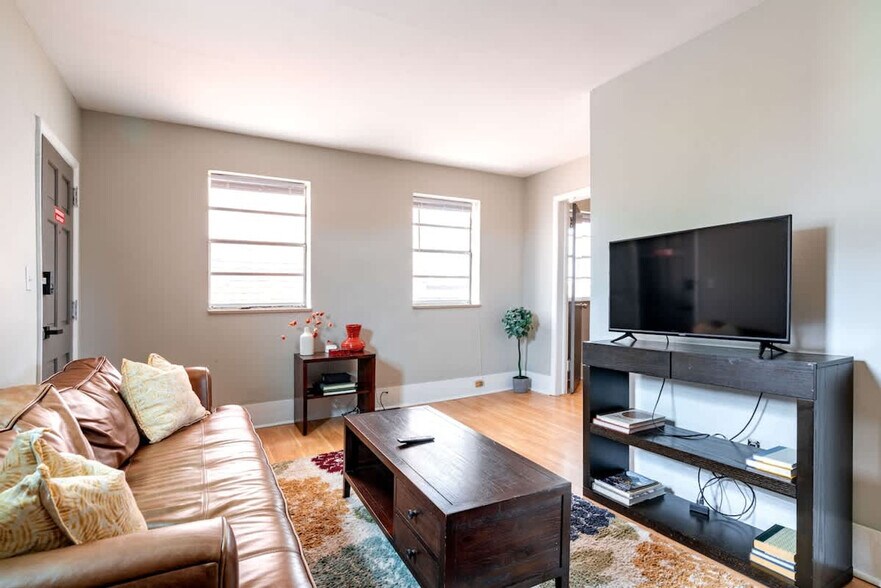 Primary Photo - 605 Dennison Ave