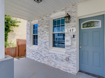 Building Photo - 147 S Morley St