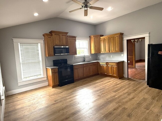 Building Photo - 2BR Historic Home in Downtown Lake Charles