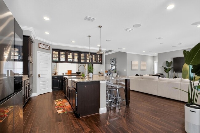Building Photo - 5522 Frontier Dr