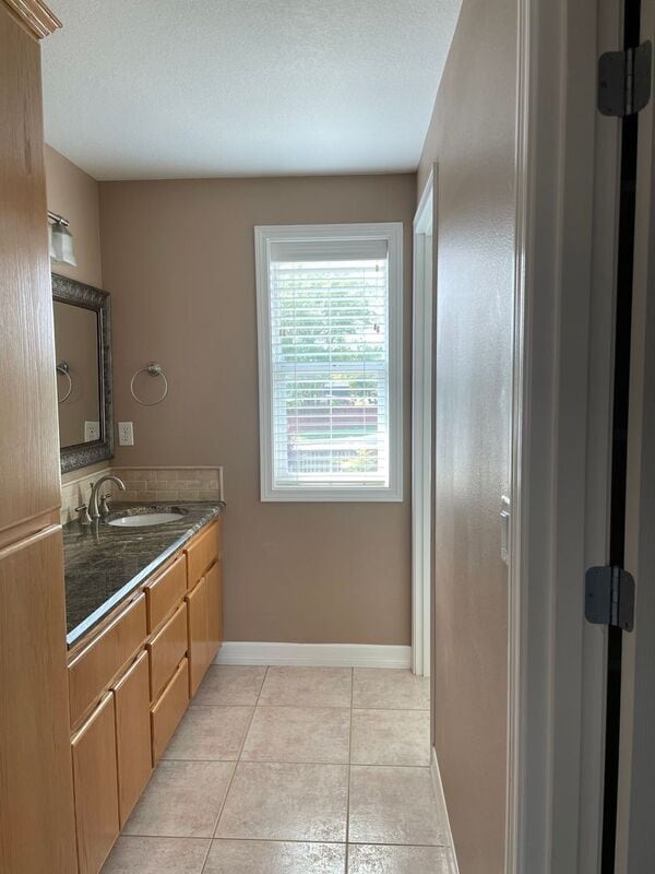 Building Photo - 5524 Cleveland Ln