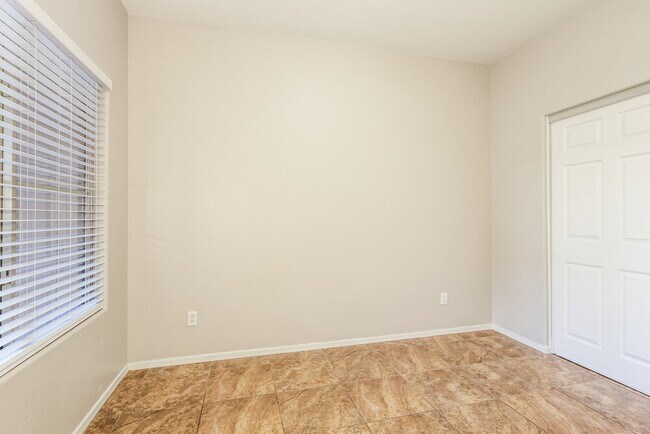 Building Photo - 5305 W Novak Way