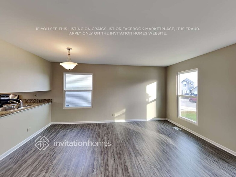 Building Photo - 688 Packard Dr