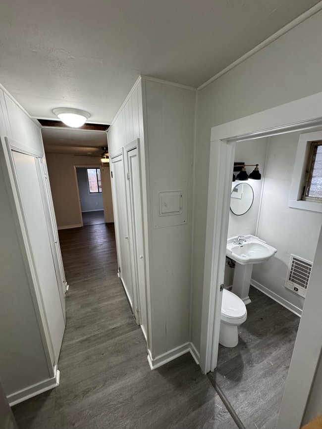 Building Photo - Legion Park