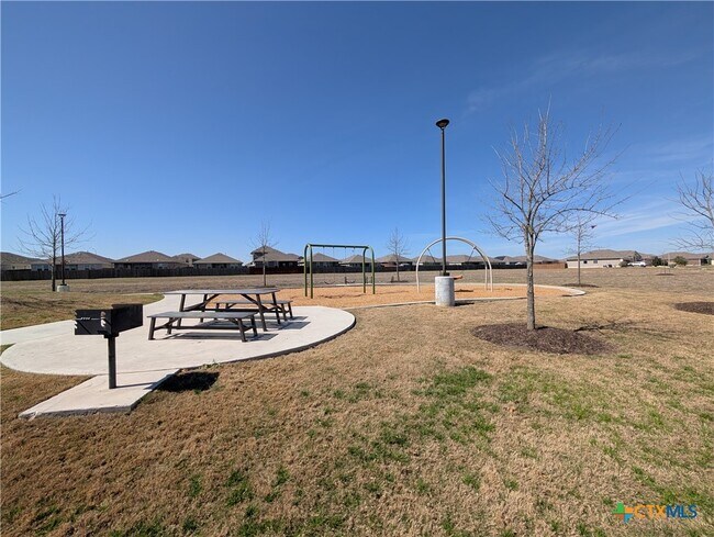 Building Photo - 447 Butterfly Bush Ct