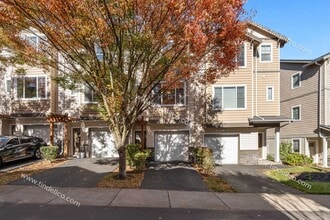 Building Photo - 2ND MONTH FREE! Charming Townhome w/ Fireplace, Balcony & More Near Progress Ridge!