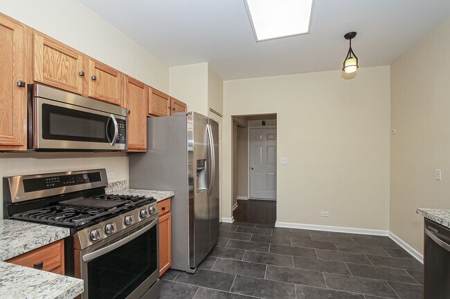 Building Photo - 39759 N Tee Side Ct