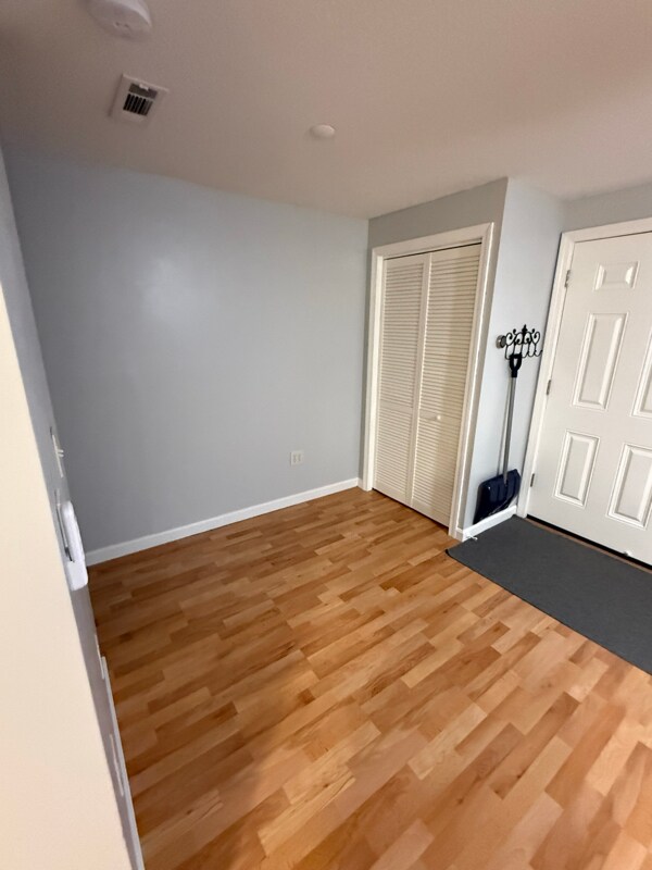 Building Photo - 105 Elmwood Dr