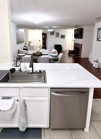 Building Photo - 1027 Mazourka Dr