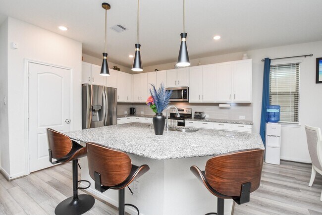 Building Photo - 17250 Texas Willow Dr